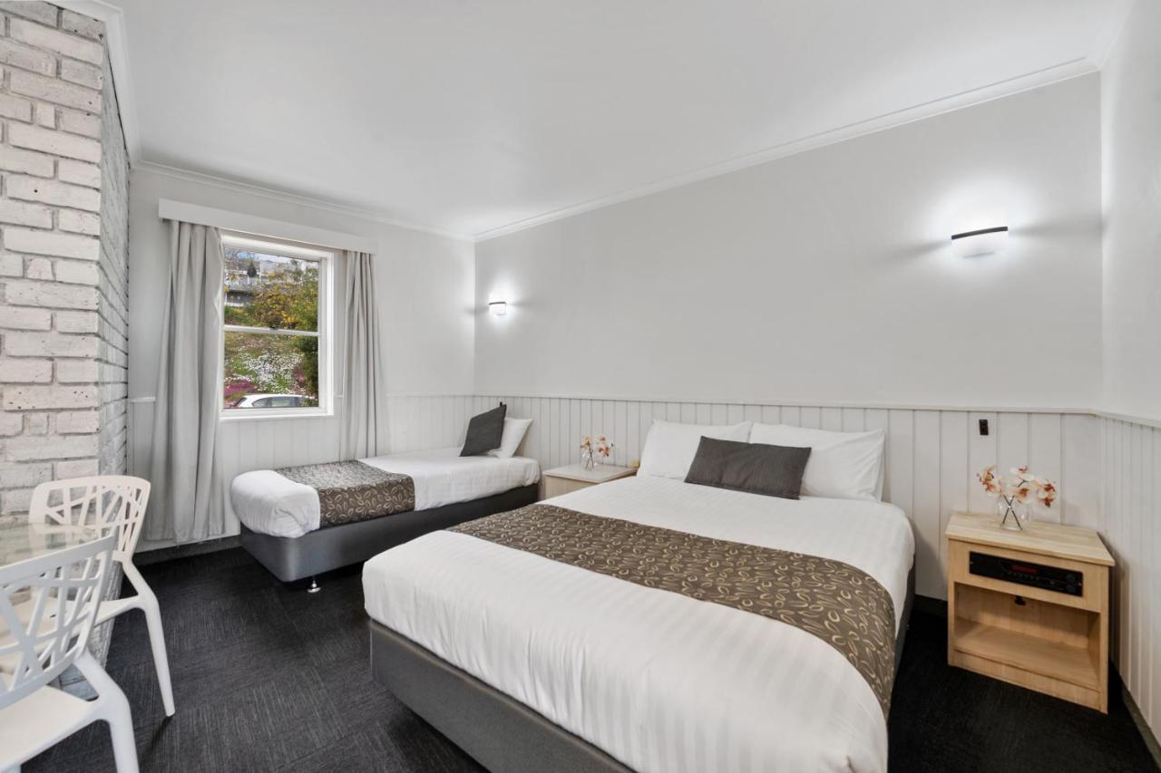 Family  Room (5 Adults)