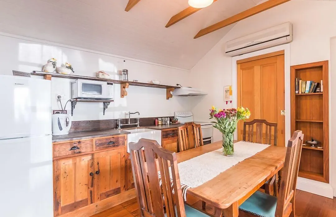 Ashton Gate Guest House-1