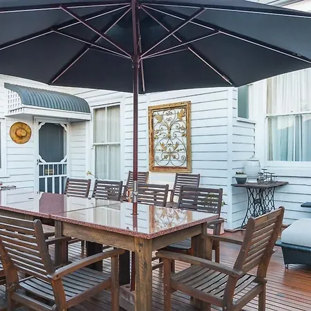 Ashton Gate Guest House-3